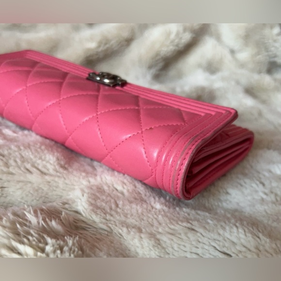 Chanel | Women’s Pink Lambskin Diamond Quilted Boy Flap Long Leather Wallet Lux - Picture 10 of 17